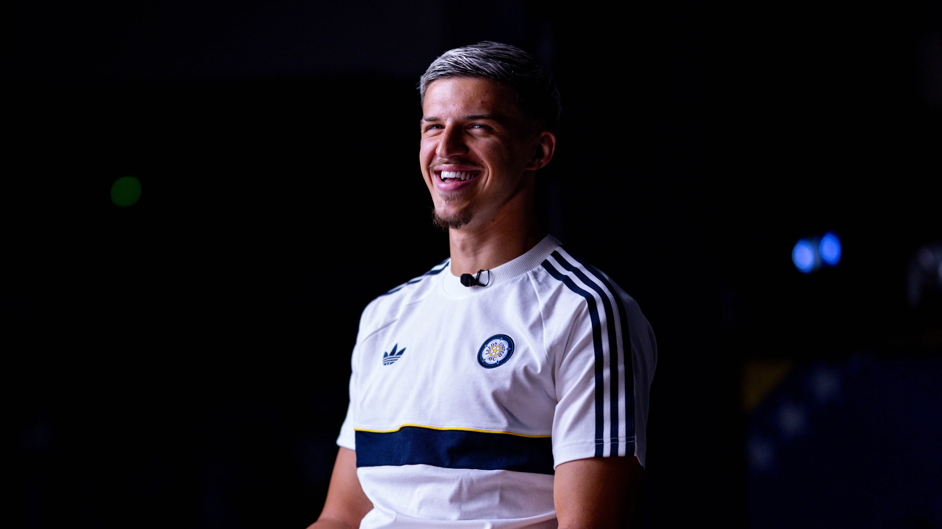 Tarik Muharemović u opremi Leeds Uniteda