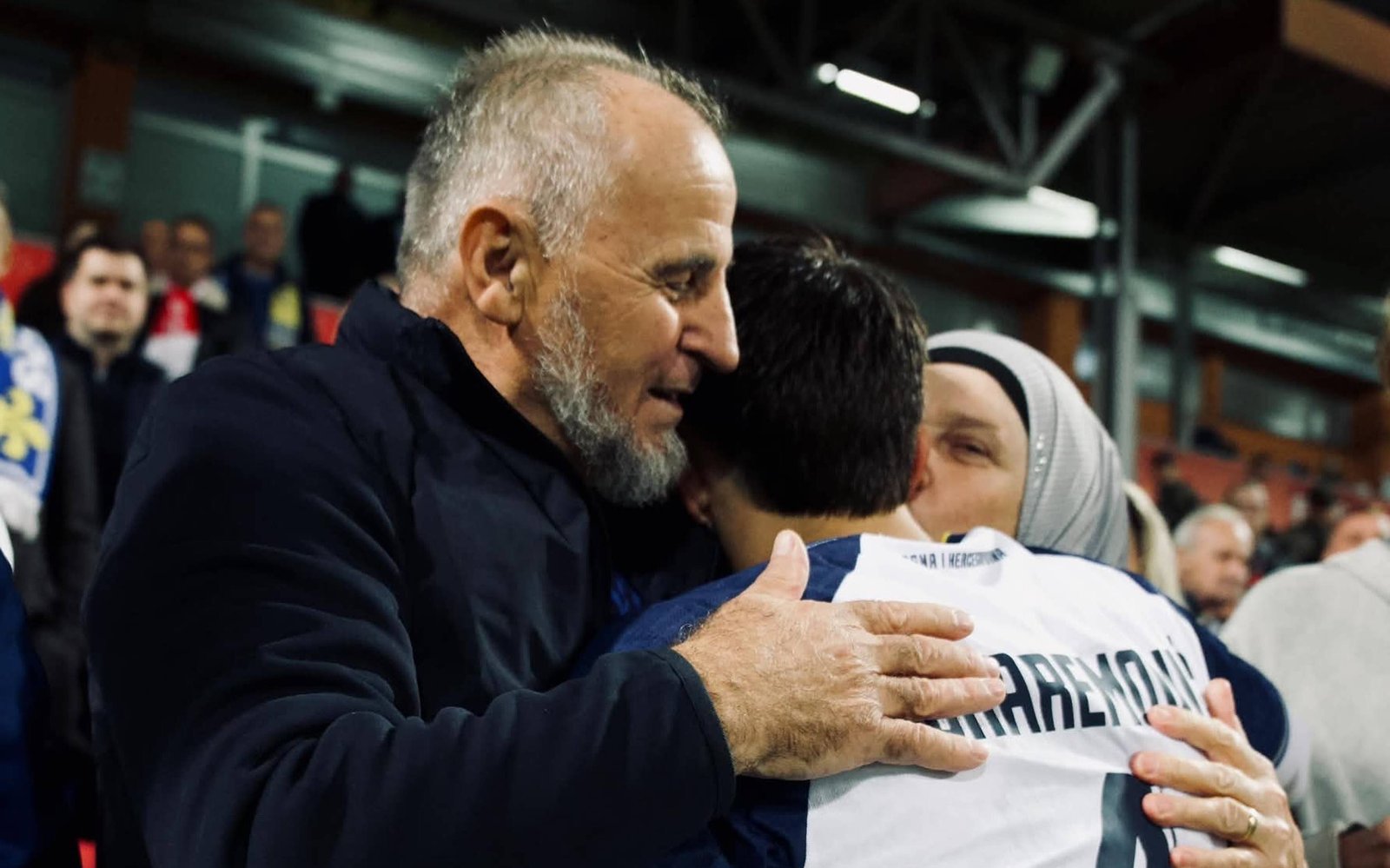 Tarik Muharemović zahvalio navijačima u Zenici